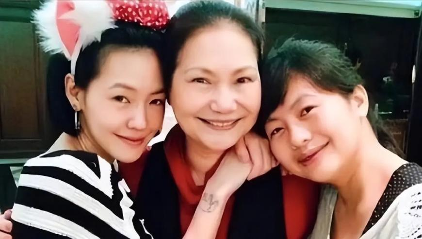 张凯丽谈“流量”,澳门资料三肖必中特三肖三码官方下载,全面解答解释落实_升级版V9.33