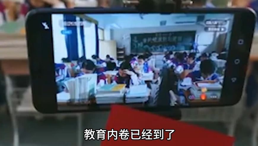 跳江救人的白马不幸死亡,澳门三肖三码期期准免费下载,权威独家讨论与热门话题_铂金版V15.59